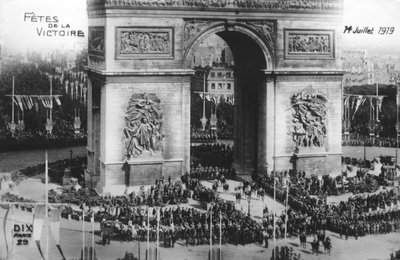 1919年7月14日、パリの勝利パレード 作： Unbekannt