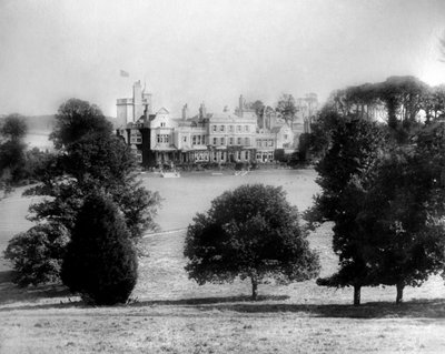 フィールドの向かいにある建物の眺め、c1882 作： Unbekannt