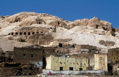 王家の谷の眺め、新帝国、デイルエルバハリ、エジプト（写真 作： Unbekannt
