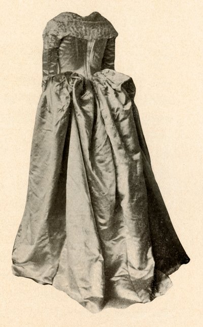 1760年、1937年、フィラデルフィアの聖クレア夫人が着用した白いサテンのウェディングドレス。 作： Unbekannt