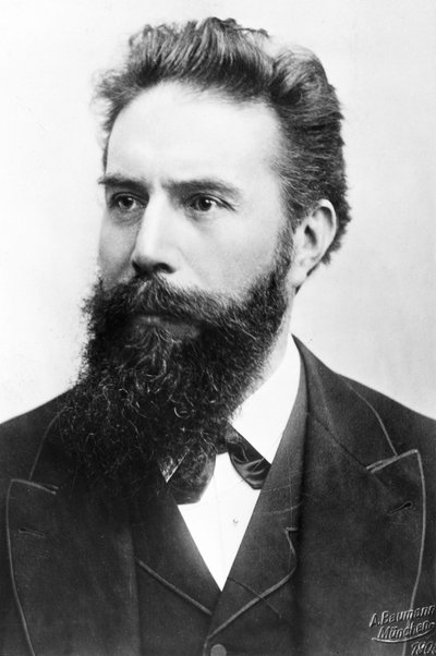 Wilhelm Conrad Roentgen, ドイツの物理学者, 1900年頃 作： Unbekannt