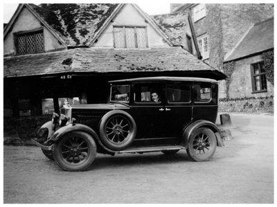 ビンテージ車、c1920sの女性 作： Unbekannt