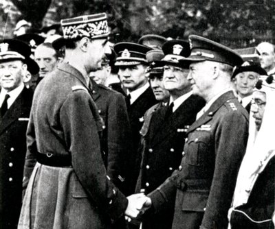 第二次世界大戦：ドゴール、アイゼンハワーに挨拶、1944年 作： Unbekannt