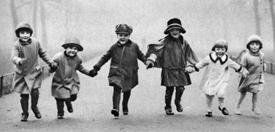 ロンドン、ハイドパークの幼児、1926年〜1927年 作： Unbekannt