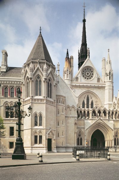 ロンドン王立裁判所の入り口の外観 作： Unbekannt Unbekannt