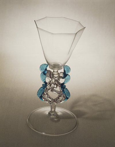 17世紀のファコン・ド・ヴェニーズの竜の茎のゴブレット 作： Unbekannt Unbekannt
