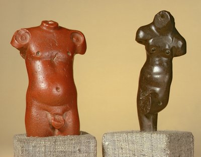 赤い砂岩の男性の胴体と灰色の砂岩ダンサー、ハラッパ、紀元前2300-1750年 作： Unbekannt Unbekannt
