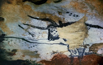 長い角を持つ雄牛の岩絵、ホールオブブルズ、紀元前17000年頃 作： Unbekannt Unbekannt