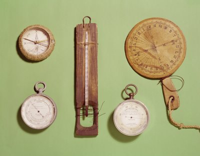 スコットコンパス、温度計、日時計、気圧計、高度計（南極探検で使用）、1910〜12年 作： Unbekannt Unbekannt