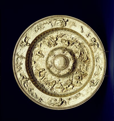 銀金の盆地、エンボス加工、追跡および刻印、フランス語、c.1560-83 作： Unbekannt Unbekannt