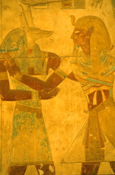 古代エジプト、壁画/彫刻、アヌビス神を抱きしめるセティ1世、セティ1世の神殿、アビドス 作： Leopold Blonder