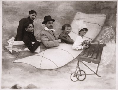 美術。 写真。 飛行機の人々。 フェアでの写真、ハンガリー 作： Unbekannter Künstler
