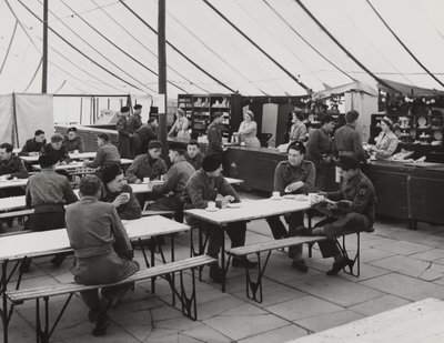 ウェイボーン・サマー・キャンプの食堂テント、1954年4月（モノクロ写真 作： Unbekannt