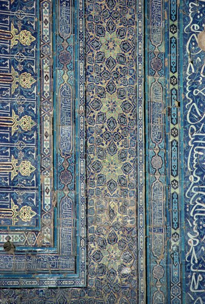 14世紀後半、アクサライ宮殿（白の宮殿）のアーチ型装飾の詳細（写真 作： Unbekannt