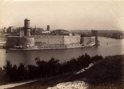 ブーシュ・デュ・ローヌ県マルセイユ湾にあるシャトー・ディフ（1527年から1529年にかけて建設された旧監獄）の外観（13）、20世紀初頭のセノタイプ。 作： William M. Timlin