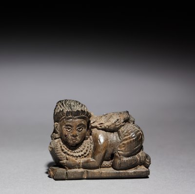 しゃがむ女の置物、紀元前900-800年 作： Unbekannt