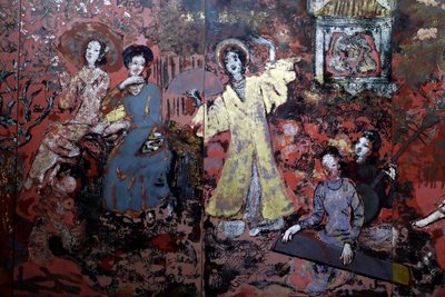 美術博物館、美術館、女性、木に漆、中央、南、北の春、グエン・ギア・トリ作、詳細、ベトナム、ホーチミン市、2018年（写真 作： Unbekannt