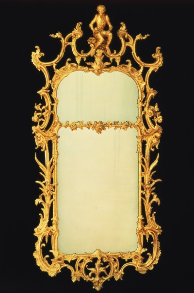 ジョージ3世の金箔の橋脚の鏡、2つのプレート、精巧な紋章、岩盤の上の猿の姿を中心に、1765年頃 作： Unbekannt