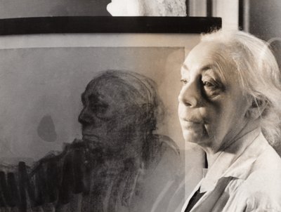 ドイツの画家、グラフィック・アーティスト、彫刻家ケーテ・コルヴィッツ、1940年頃のドイツ（モノクロ写真） 作： Unbekannter Künstler