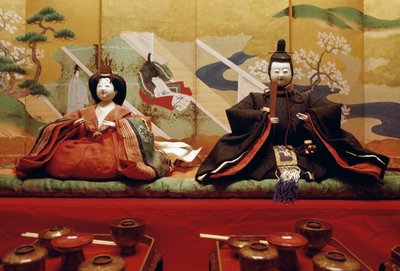 雛人形 和紙製 洗練された優美な衣装 平安時代の貴族や王族 倉敷 日本文明 作： Benjamin Baud