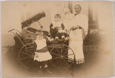 インドのアヤとヨーロッパの子供たち、1870年頃 作： Unbekannt