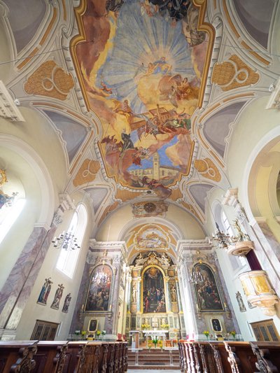 ハンス・アンドレによるインテリアと天井画、Servitenkirche、インスブルック、チロル、オーストリア、ヨーロッパ (写真) 作： Unbekannter Künstler