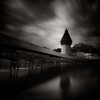 Kapellbrücke、ルツェルン、スイス、2013年 (白黒写真) 作： Leopold Blonder
