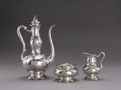 ハンマードコーヒーサービス：コーヒーポット、c.1900-1910 作： Unbekannt