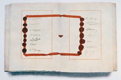 1919年6月28日、署名者のいるヴェルサイユ条約のページ（紙にインク 作： Unbekannt