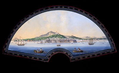 18世紀から19世紀にかけて、芸術家や知識人が青春時代に地中海諸国を旅して教養を高めた「大旅行」の目的地を、グワッシュ画で表現した紙製の扇子。 作： Unbekannt