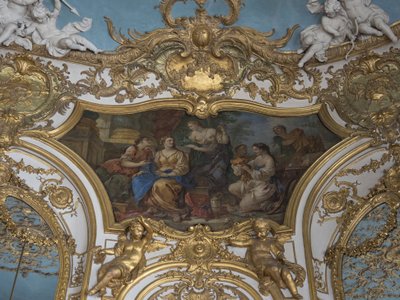 姉たちにトレスを見せるプシュケ。シャルル・ジョセフ・ナトワール（1700-1777）の作品 作： Unbekannt