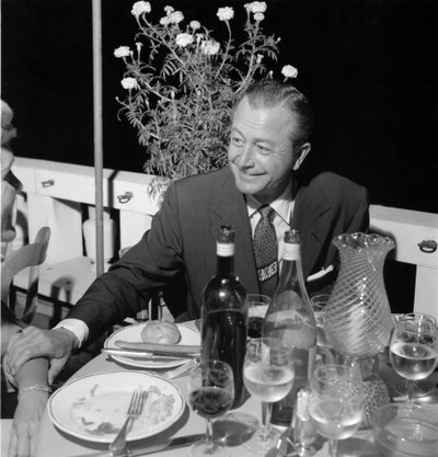 俳優、監督のロバート・ヤング、ヴェニスのリドにて - 1954年 作： Unbekannt