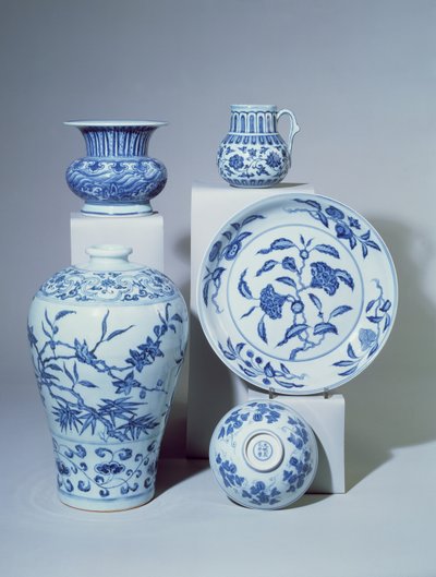 花瓶、鉢、皿、小花瓶2点（明 作： Unbekannt