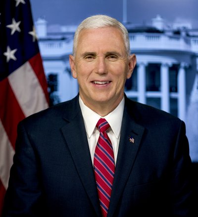 マイク・ペンス副大統領、2017年（写真） 作： Unbekannter Künstler