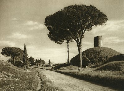 アッピア街道(via appia)の眺め。ローマ時代の最も重要な道路のひとつで、多くの遺跡が残っている 作： Unbekannt