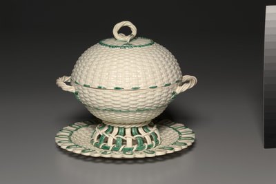 枝編み細工のカバー付きバスケット、ウェッジウッド工場製、1780〜1840年頃 作： Unbekannt