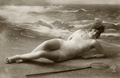水着の女性、c。 1900年代初頭（ポストカード） 作： Alec Hunter
