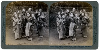 朝日の国、横浜、1904年の姉と弟 作： Underwood and Underwood