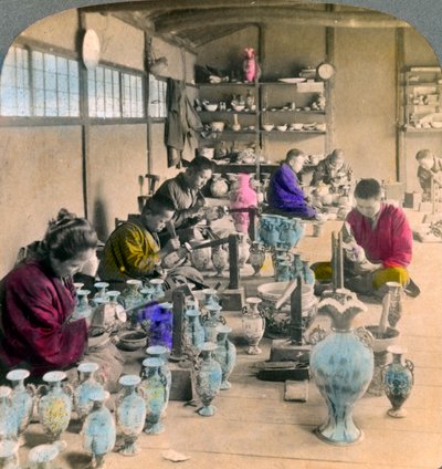 有名な金光山の作品、京都、1904年に粟田磁器を飾る 作： Underwood and Underwood