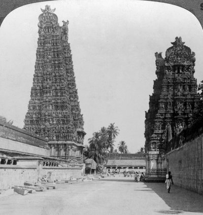 Gopuram、Sri Meenakshi Hindu Temple、Madurai、Tamil Nadu、インド、c1900年代。 作： Underwood and Underwood