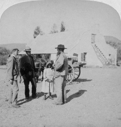 ボーア戦争、1901年、南アフリカのブランドフォート近くの彼の家でボーア農家にインタビュー。 作： Underwood and Underwood