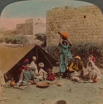 我が家に勝る所はありません！ -1900年、シリアのジプシー鍛冶屋の住居と店。アーティスト：Elmer Underwood、Bert Elias Underwood。 作： Underwood and Underwood