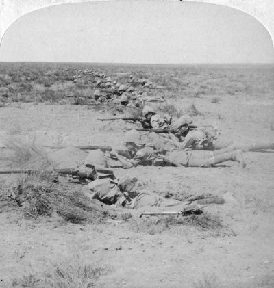 南アフリカのオレンジ川で敵を盗むウィルトシャーの少年たち、第2次ボーア戦争、1900年。 作： Underwood and Underwood