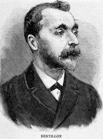アルフォンス・ベルティヨン（1853-1914）、フランスの学者、人体計測法の考案者。 作： Unknown artist