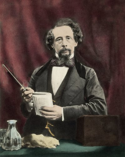 1860年頃、読書中のチャールズ・ディケンズ（1812-1870）。 作： Unknown artist
