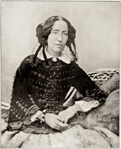 イタリアの愛国者ジュゼッペ・ガリバルディ（1807-1882）と数ヶ月間婚約したエマ・ロバーツの肖像。一枚の写真から個人蔵 作： Unknown artist