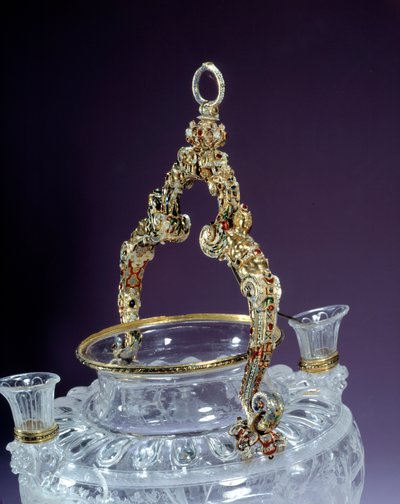 ロッククリスタル製の花瓶の持ち手が、ノエの酔いを表現している。1550年頃、パリルーブル美術館 作： Unknown artist