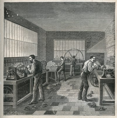 旋盤の技術：旋盤工の作業場での金属加工。Adolphe BITARDの "Les arts et metiers illustres "に掲載された1885年の図版。 作： Unknown artist