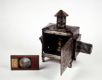 魔法のランタン（フランス、1860年頃）。 作： Unknown artist