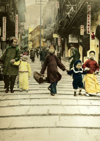 1890年、香港のポッティンジャー・ストリートの子供たち。中国 作： Unknown artist